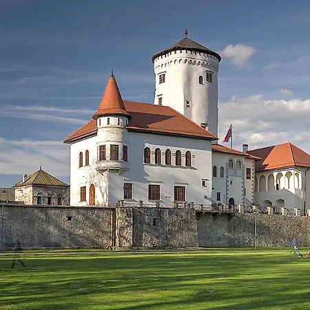 度假居 Samostatny Dom S Bazenom V Rajeckej Doline *