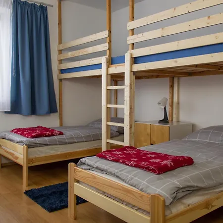 Samostatný Dom S Bazénom V Rajeckej Doline * Podhorie (Zilina)