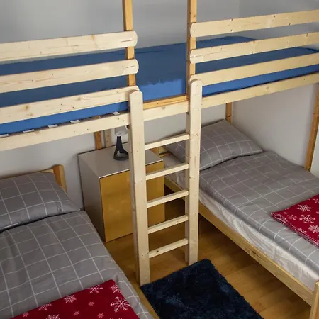 Samostatny Dom S Bazenom V Rajeckej Doline Podhorie (Zilina)