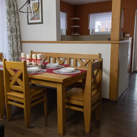 Samostatný Dom S Bazénom V Rajeckej Doline *